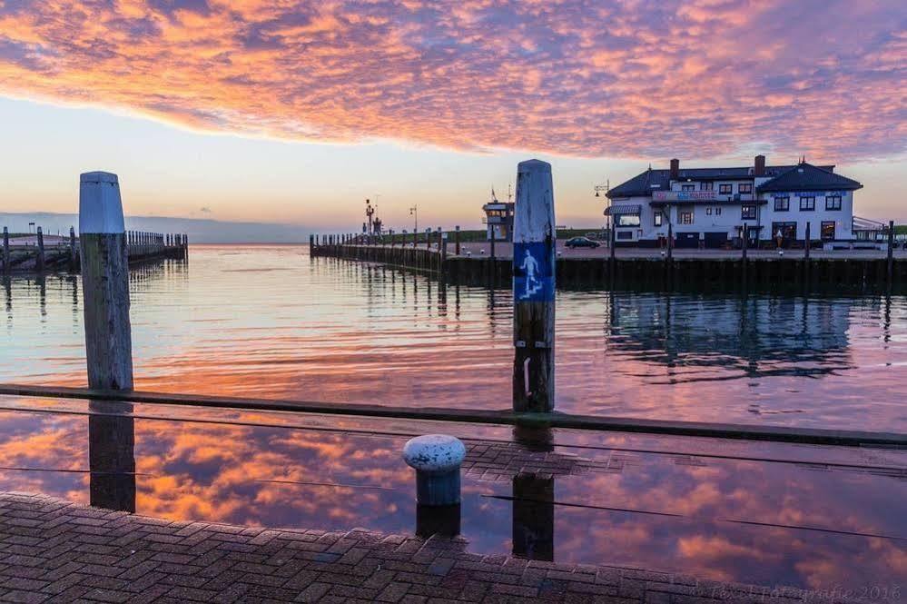 Havenhotel Texel Oudeschild Exteriör bild